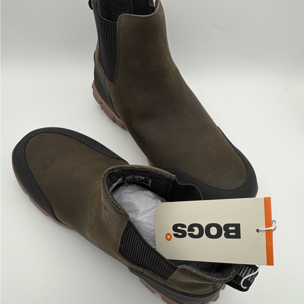 NEW Bogs Men’s Arcata Leather Chelsea Chocolate Slip-On Boots size 11